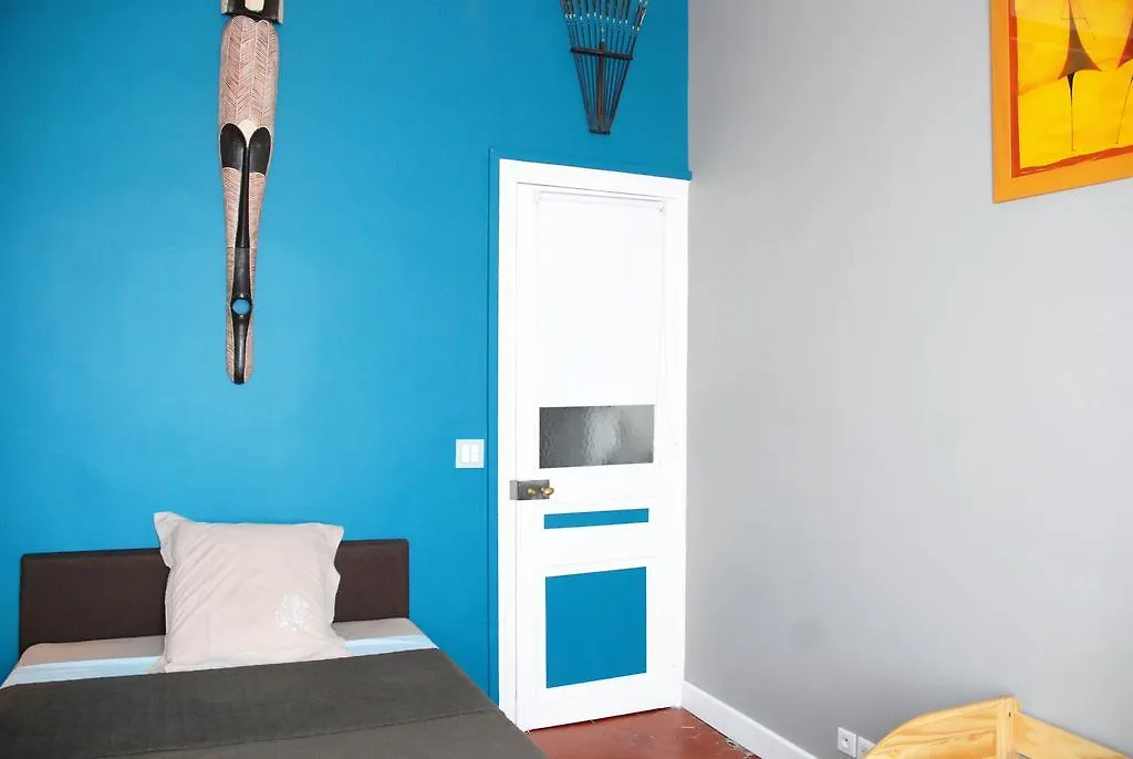 Homestay Maam - Bugeaud Apartment Marseille